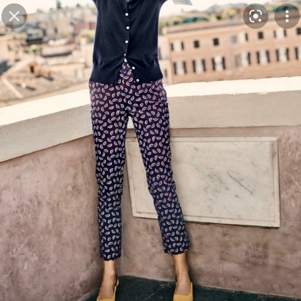 Boden Navy and White Patterned Cropped Pants